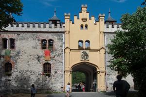 Hauenštejn – hrad přestavěný na zámek